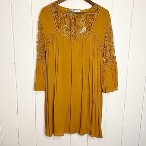 She + Sky Gold Peasant Dress. Size Large.